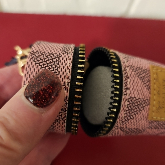 Lipstick Holder - Picture 4 of 4